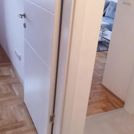 Sanja Apartman *